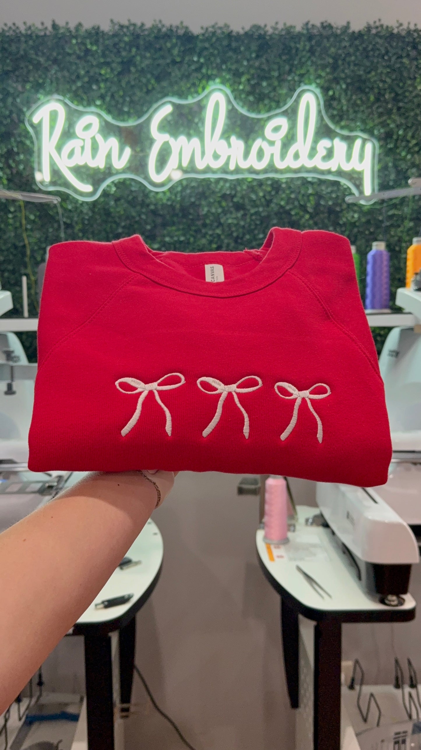 White Bow Trio Embroidered Sweatshirt